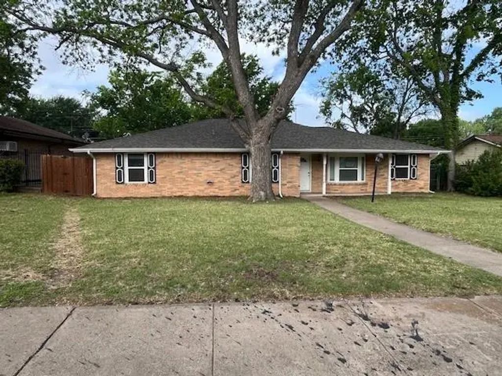 4012 Shady Hollow Lane, Dallas