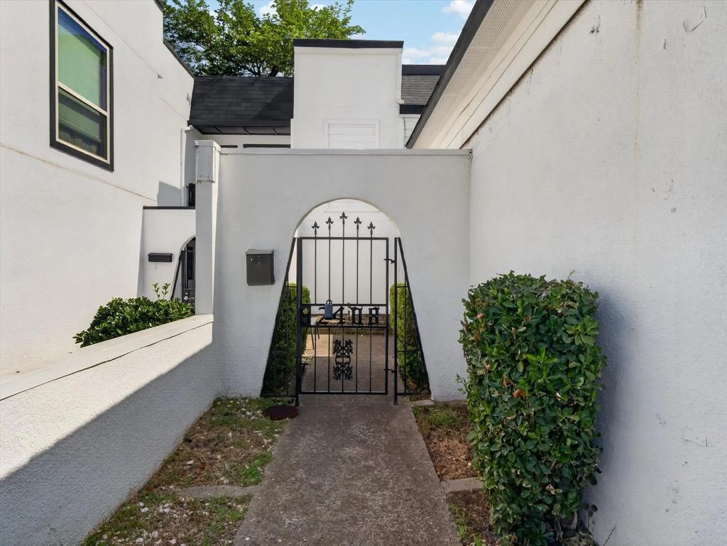 2408 Las Brisas Street, Fort Worth