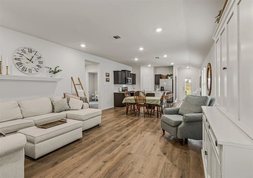 1020 Rio Bravo Drive, Forney