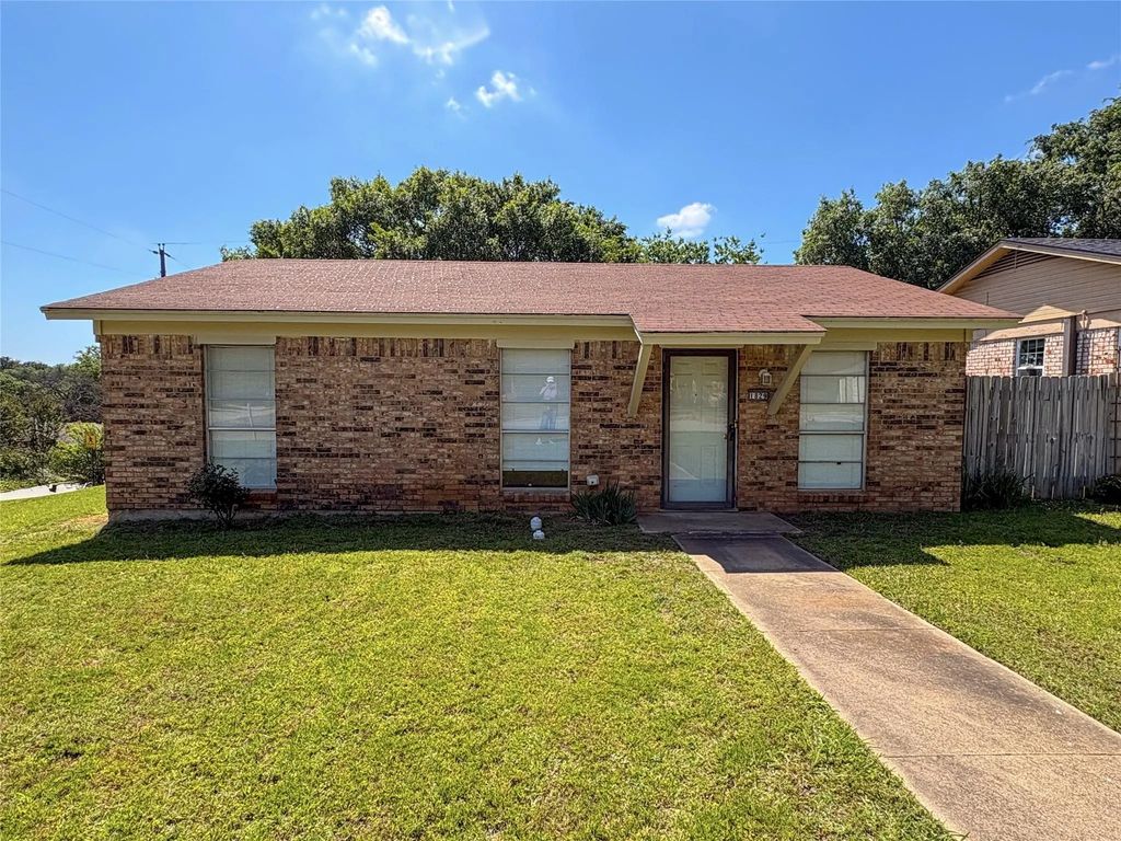 1829 S Center Street, Denison