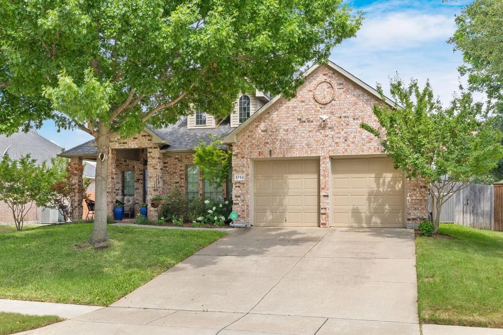 5752 Skinner Way, Grand Prairie