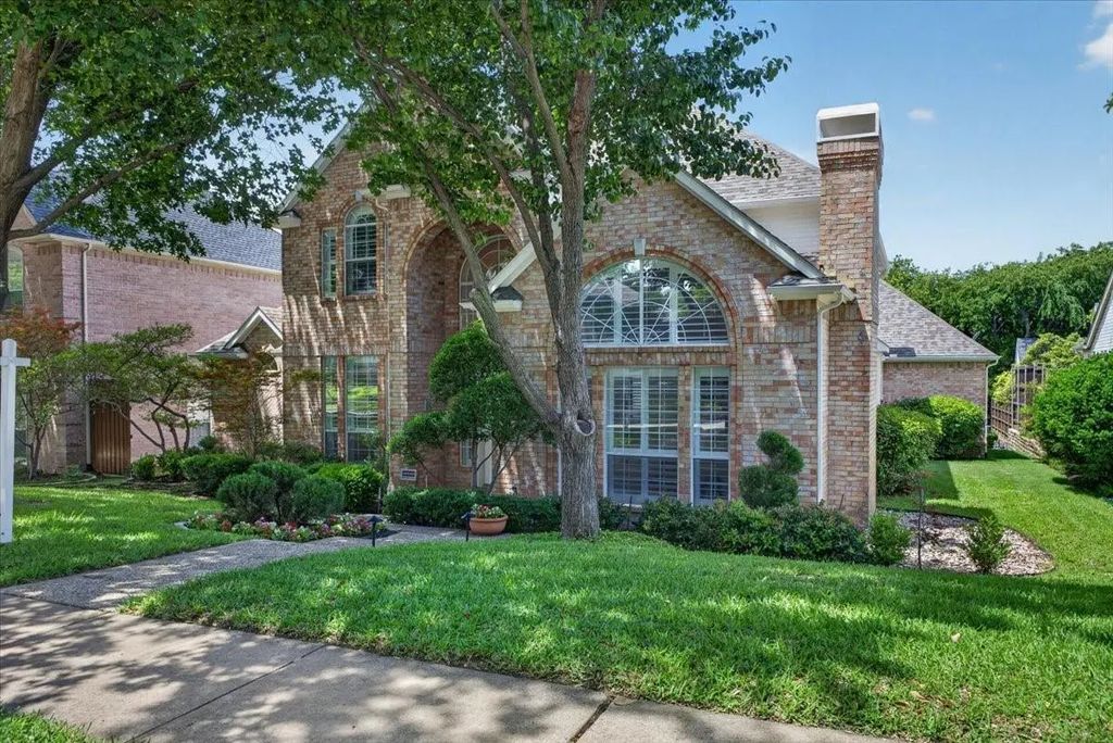 18719 Thorntree Lane, Dallas