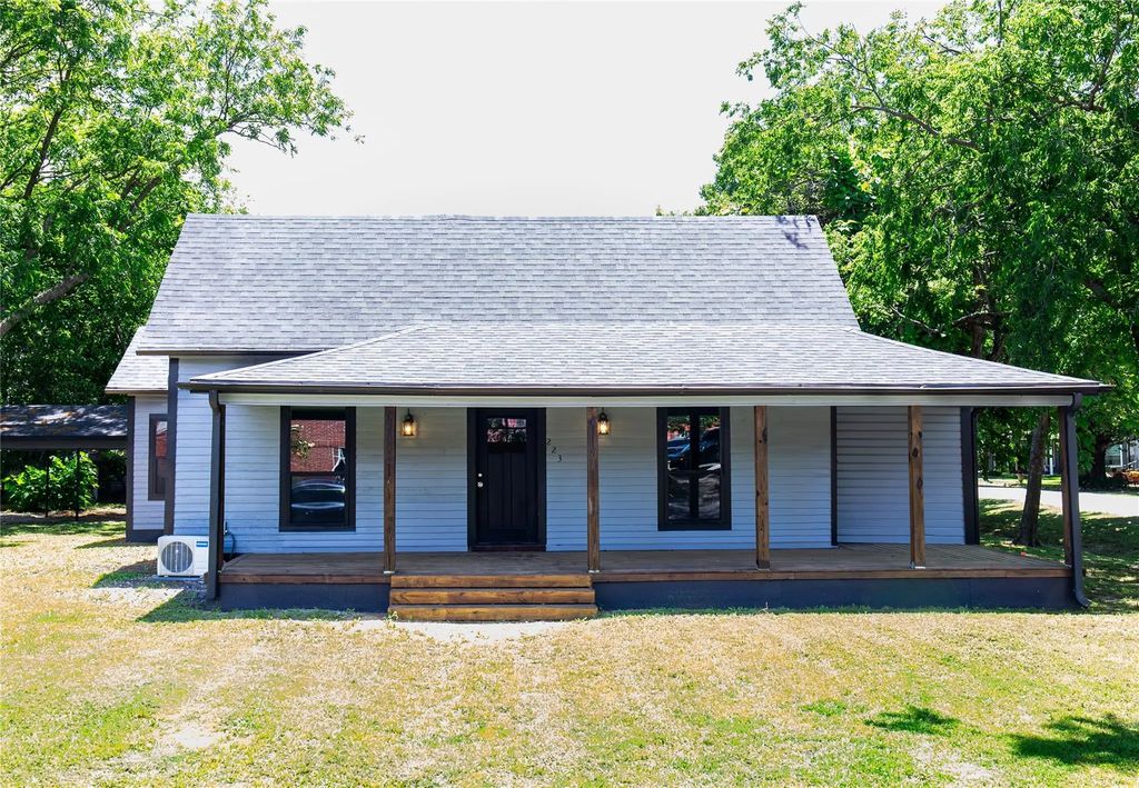 223 E Shreveport Street, Van Alstyne