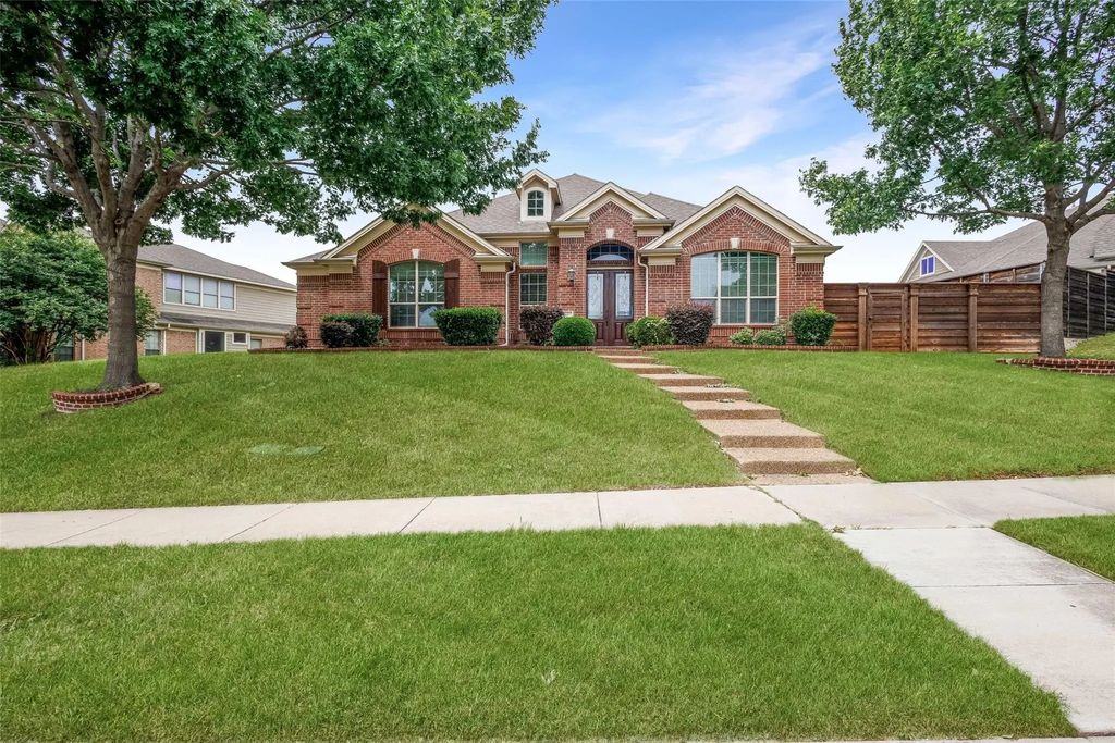3001 Knightsbridge Lane, Garland
