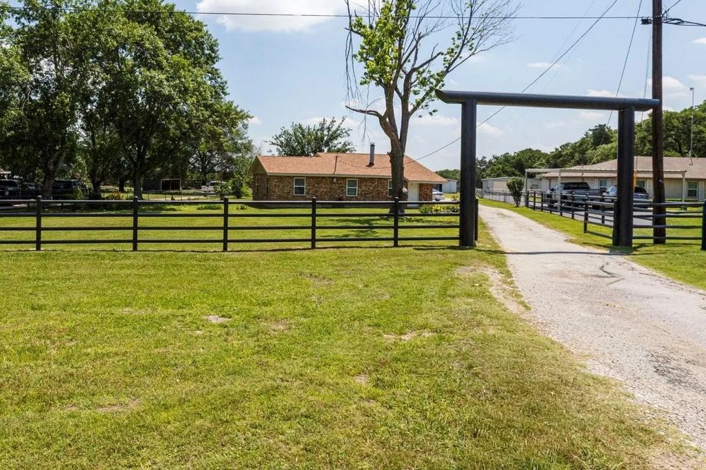 10803 Fm 1565, Terrell