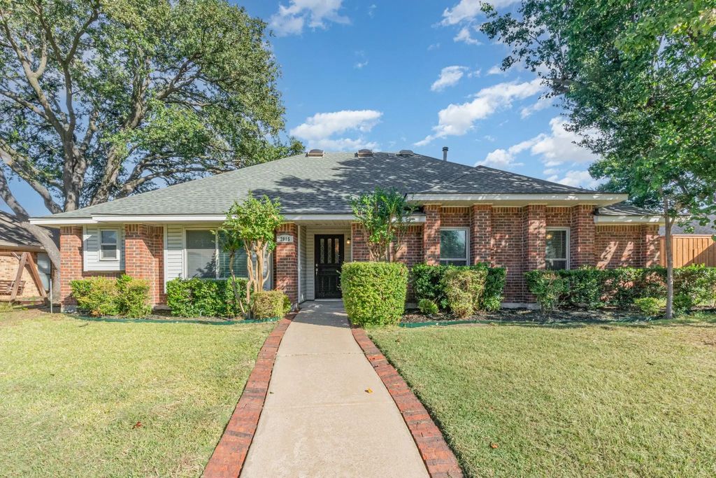 2015 Robin Hill Lane, Carrollton