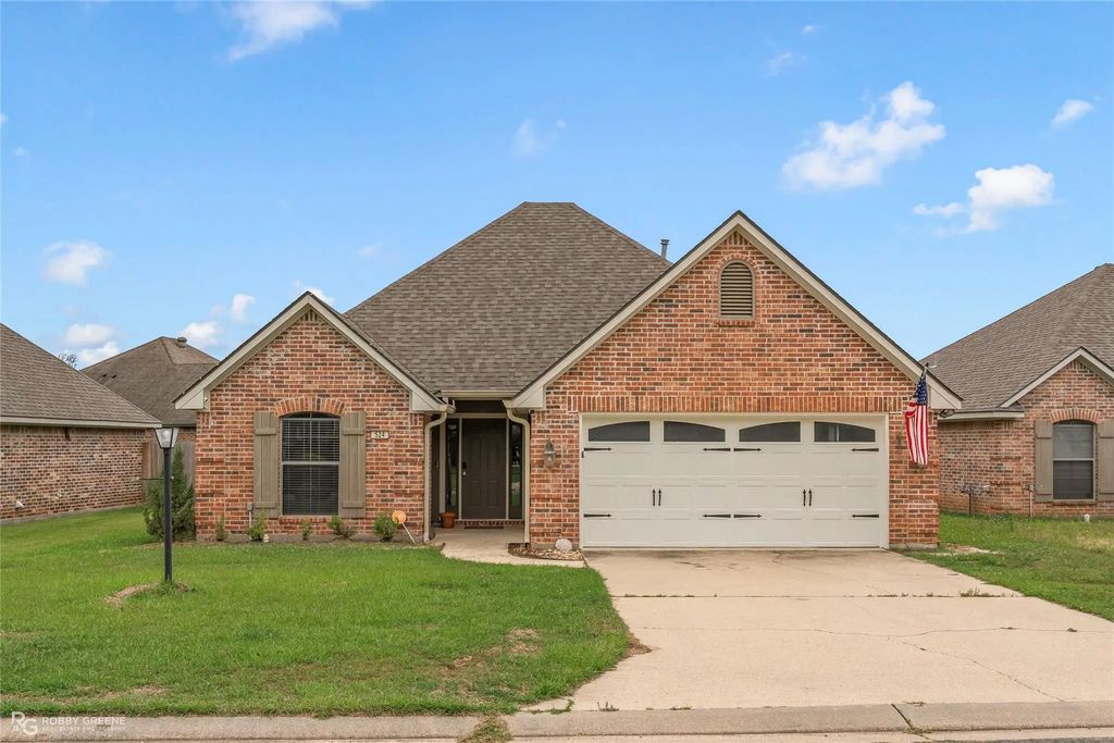 524 Fox Cove, Haughton
