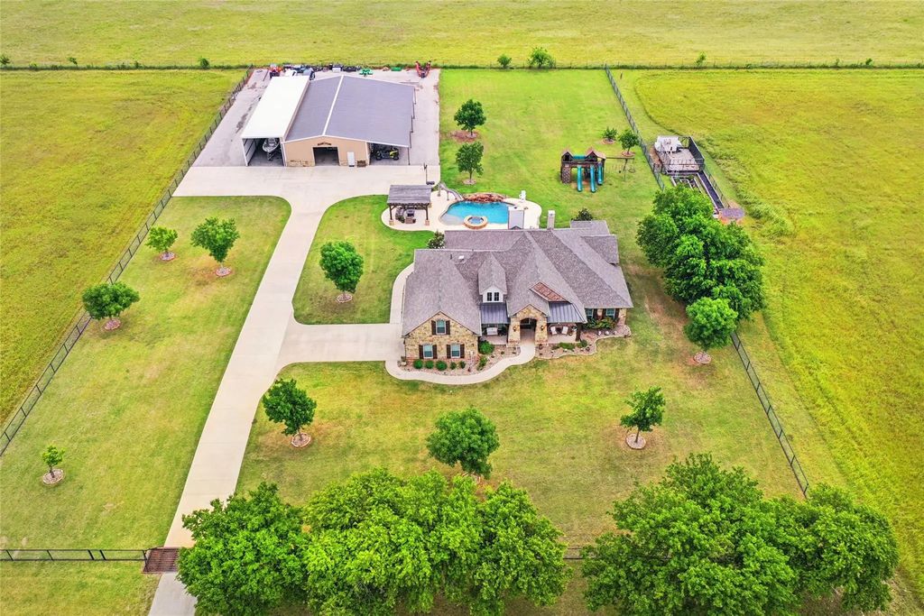 10400 Freeman Road, Sanger