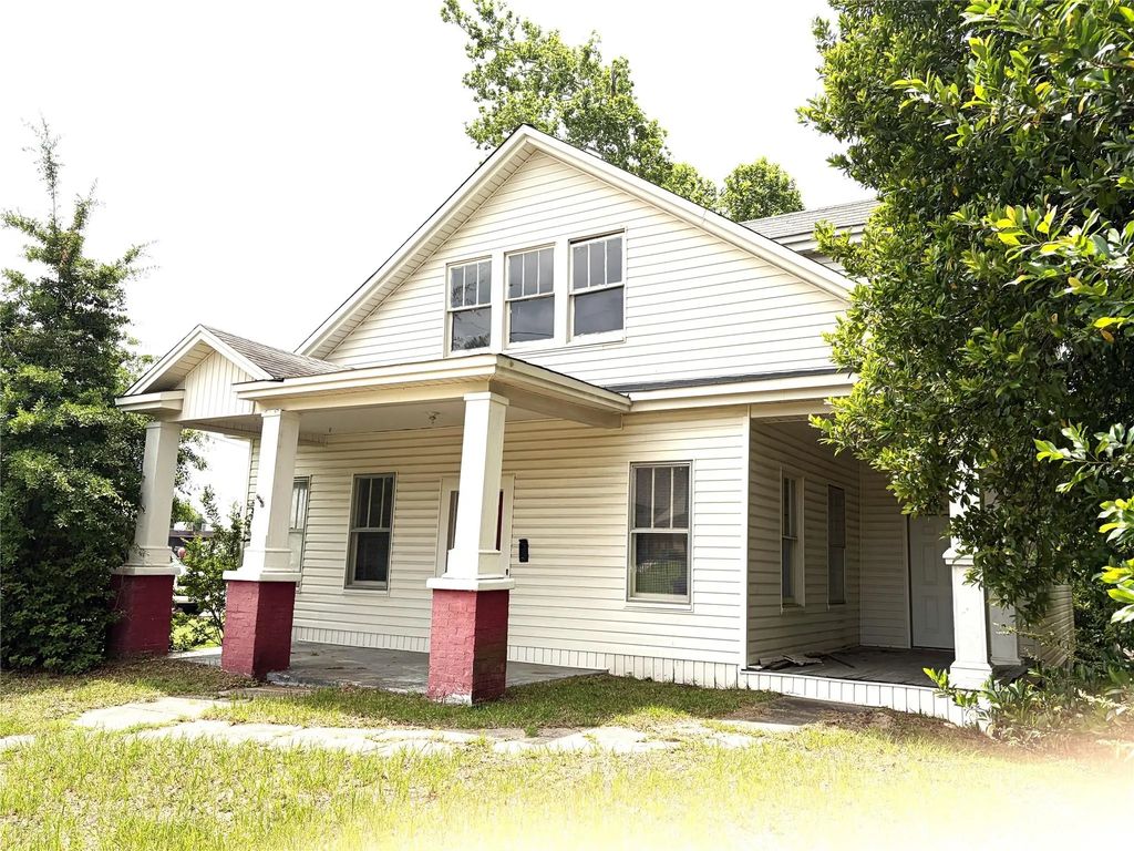 213 & 215 Mcdonald Street, Minden