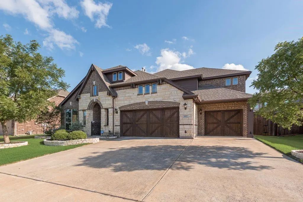 1037 Canterbury Lane, Forney