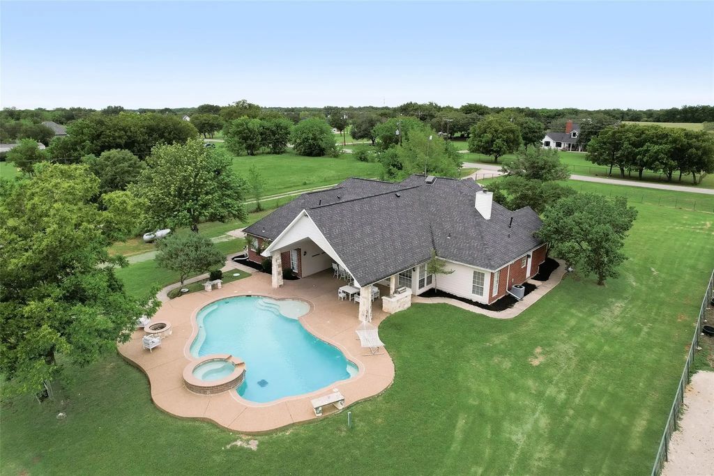 2169 County Road 4106, Kaufman