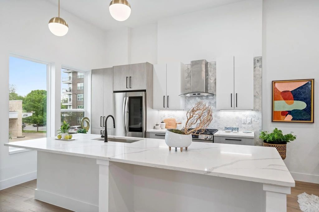 4208 Live Oak Street 106, Dallas