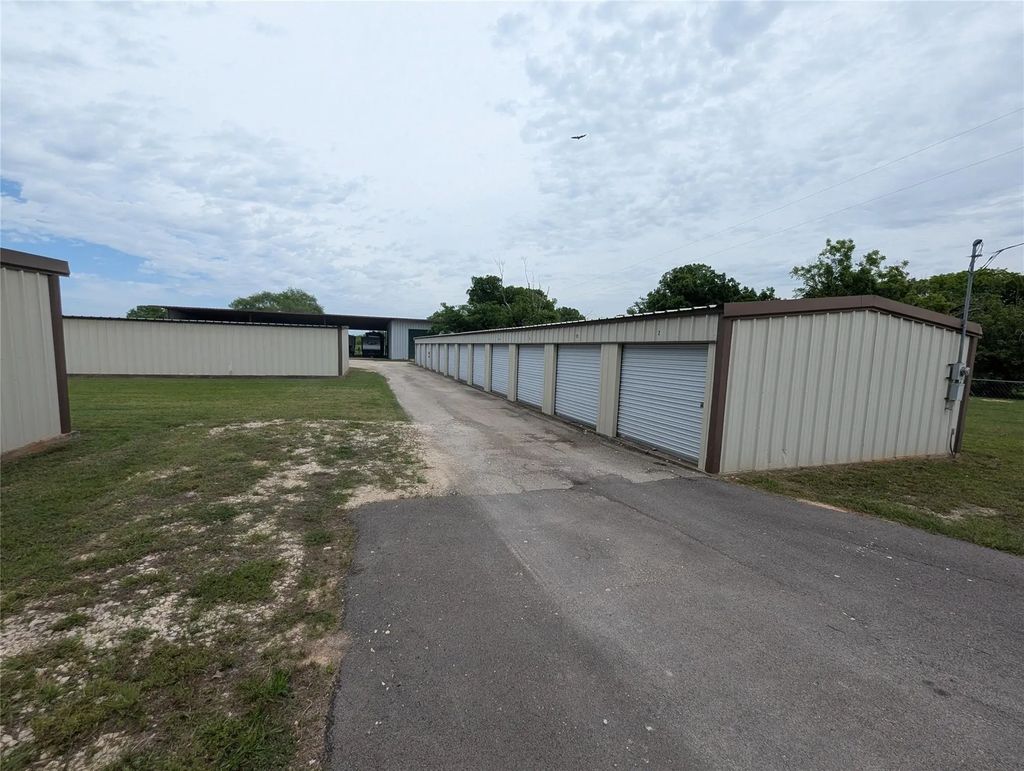 1303 Temple Hall Highway, Granbury