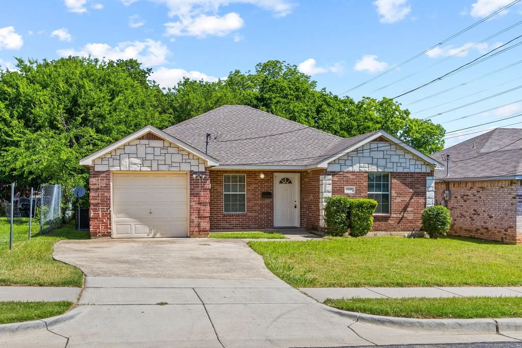 2206 Spikes Street, Grand Prairie
