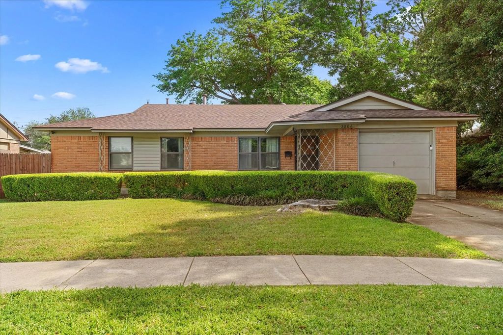 2806 Maple Drive, Garland