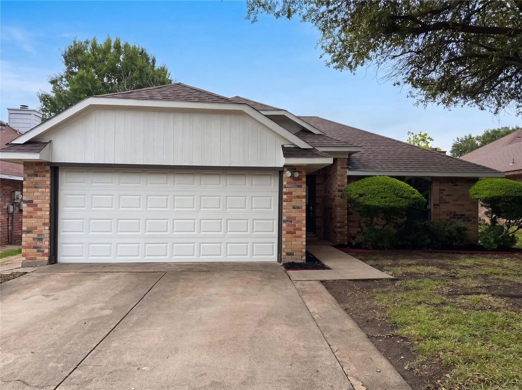 1502 Allen Drive, Cedar Hill
