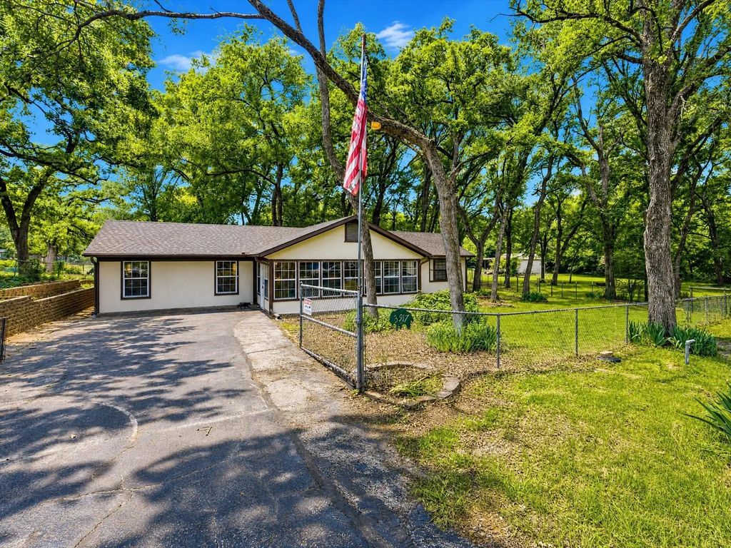 3917 Hidden Lake Court, Alvarado