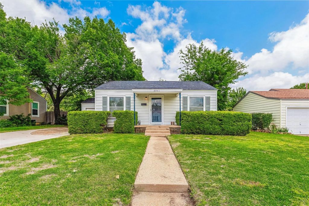 4941 Gilbert Drive, Fort Worth