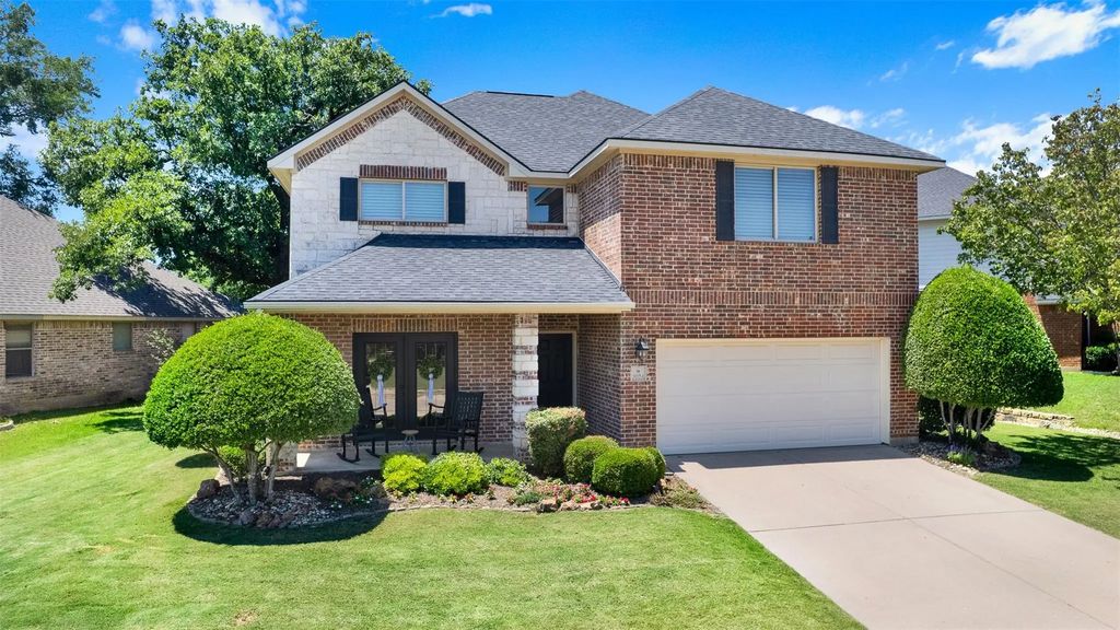3024 Greenway Drive, Burleson