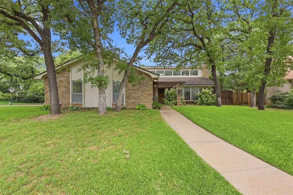 5800 Thoreau Lane, Arlington