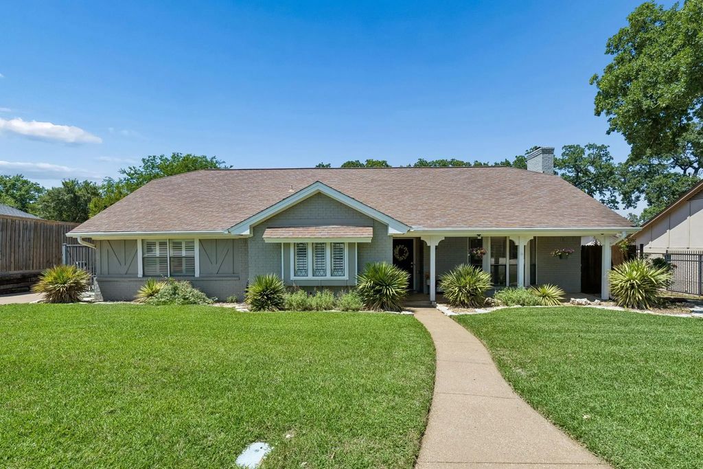 2605 Collard Road, Arlington