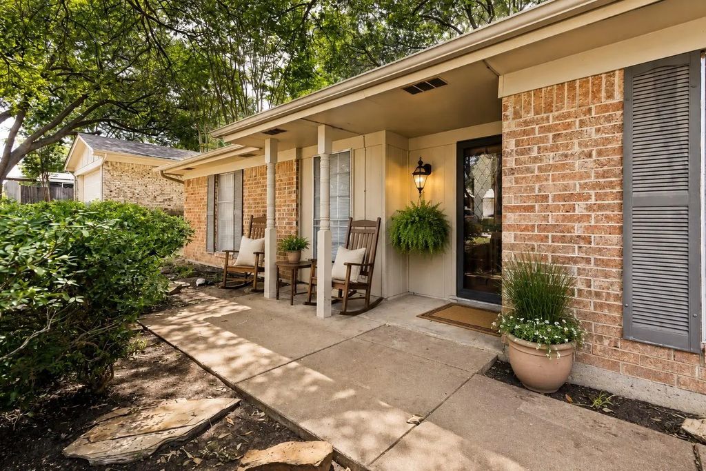7813 Kermit Avenue, Fort Worth