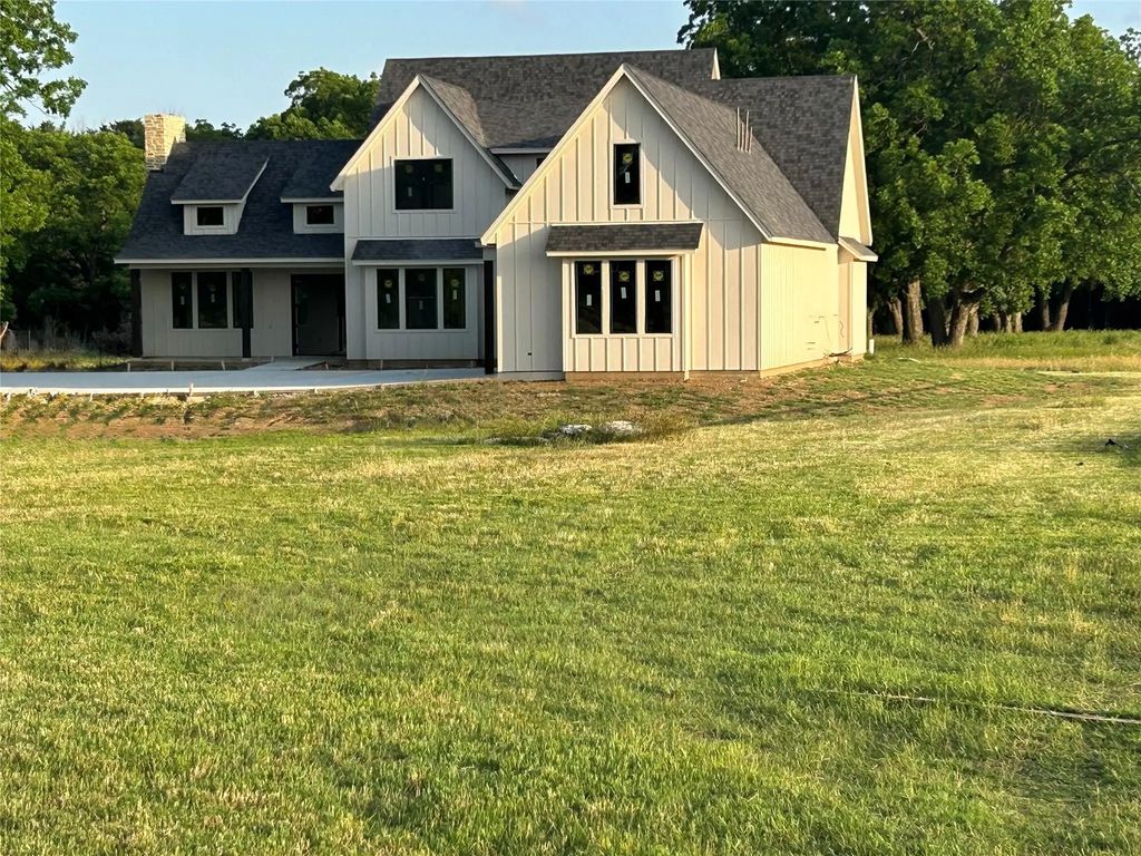 2191 Business Highway 377, Whitesboro