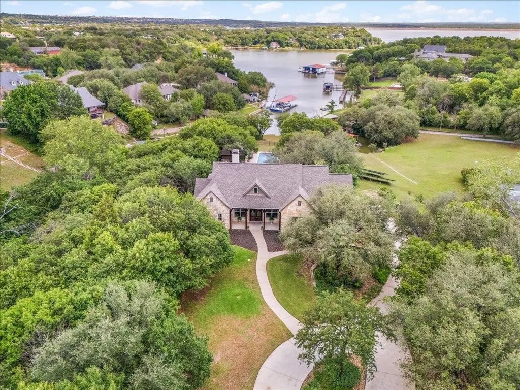 10021 Yeoman Lane, Fort Worth