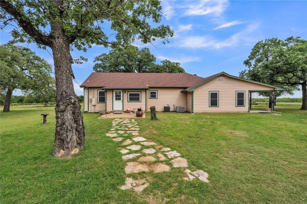 209 Dixie Road, Weatherford