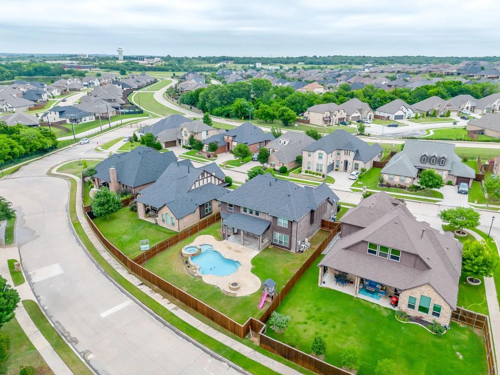 1216 Yosemite Way, Burleson