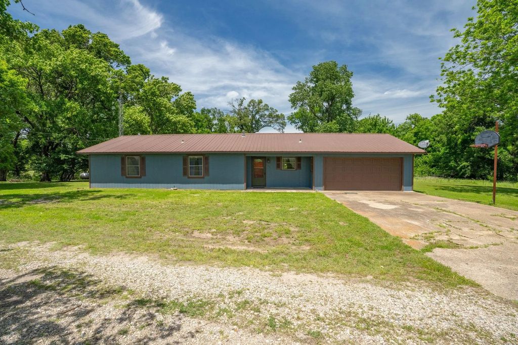 450 Rs County Road 4480, Point