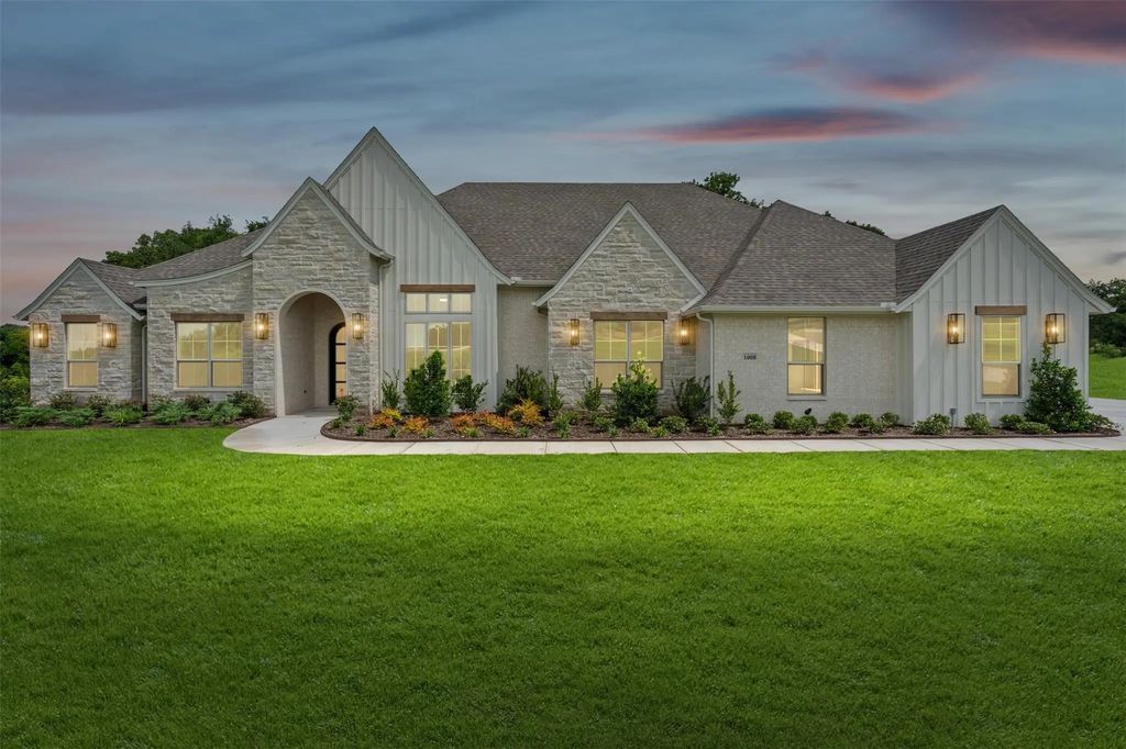 1008 Lorene Park, Weatherford