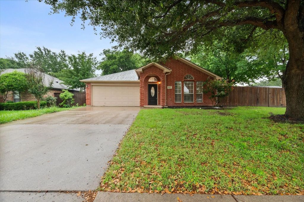 1627 Wintercrest Road, Grand Prairie
