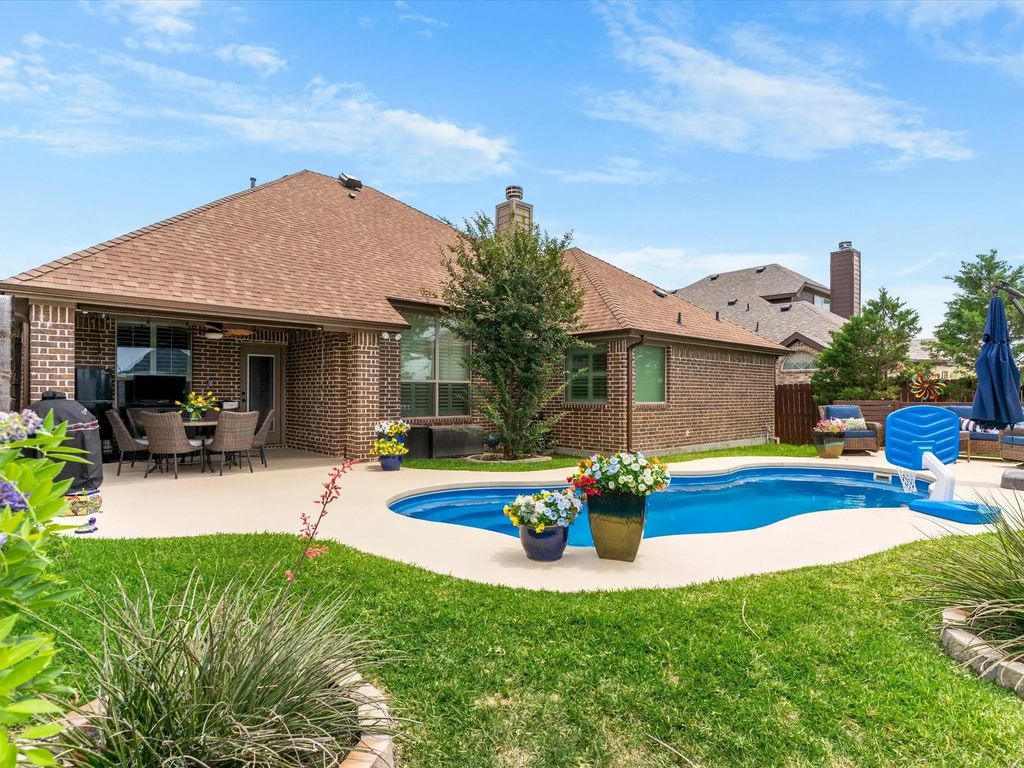 6905 Fools Gold Drive, Fort Worth