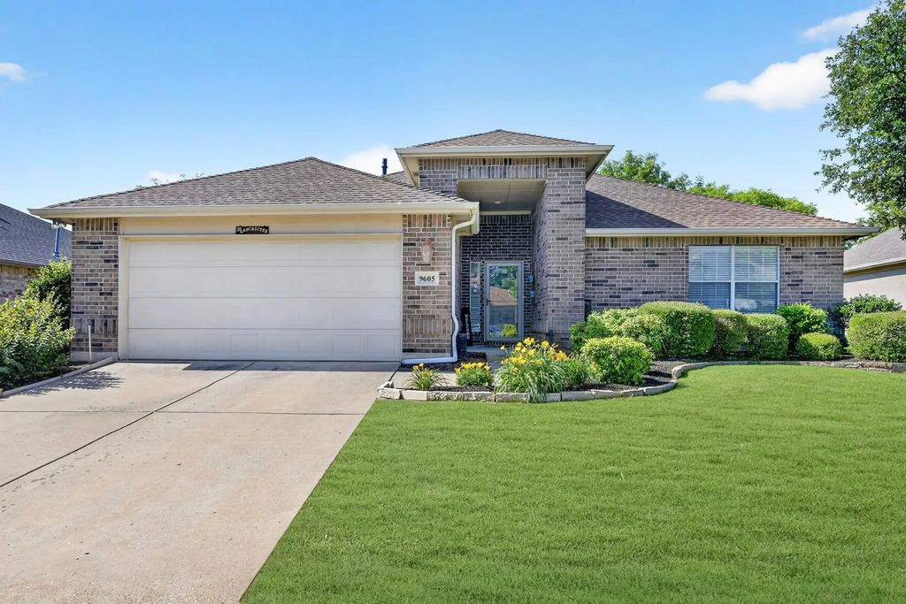 9605 Rosewood Drive, Denton