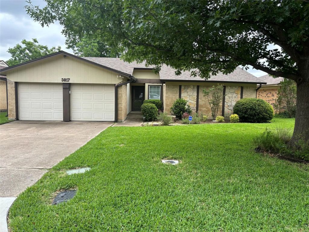 3817 Wedgworth Road S, Fort Worth