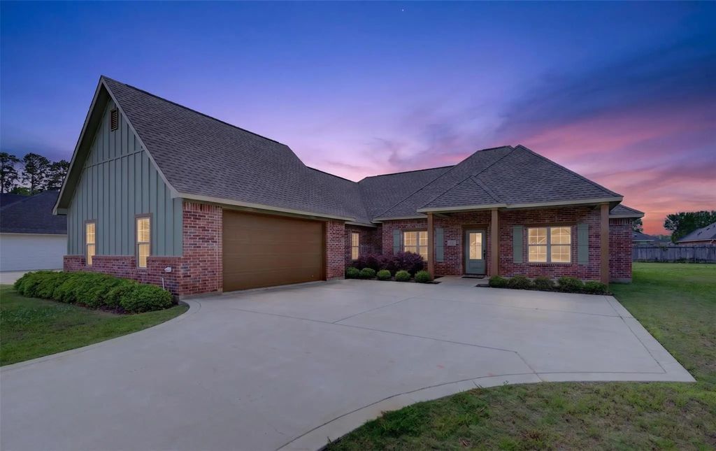 125 Sitka Loop, Haughton