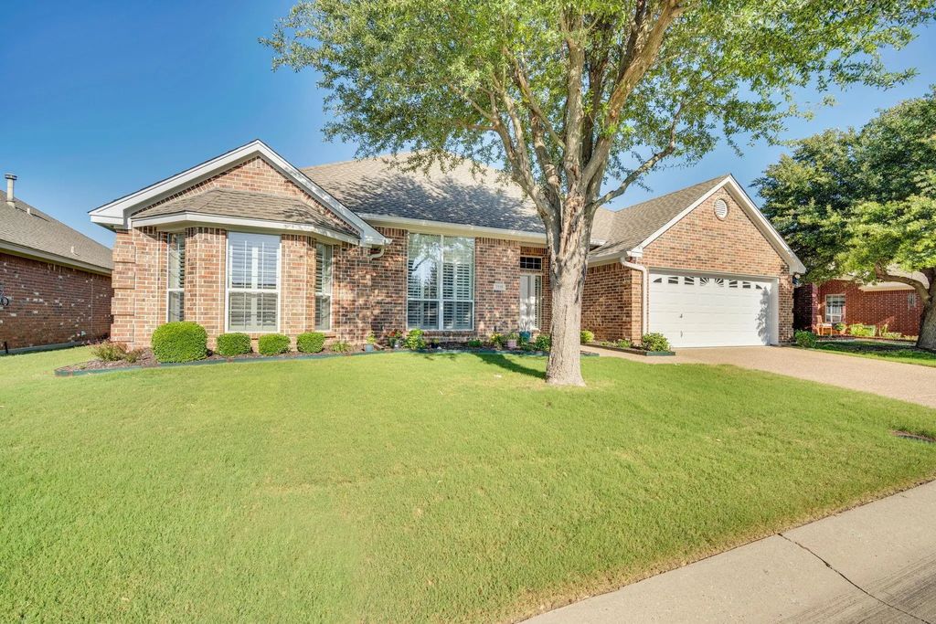 1115 Cresthaven Drive 13, Cedar Hill