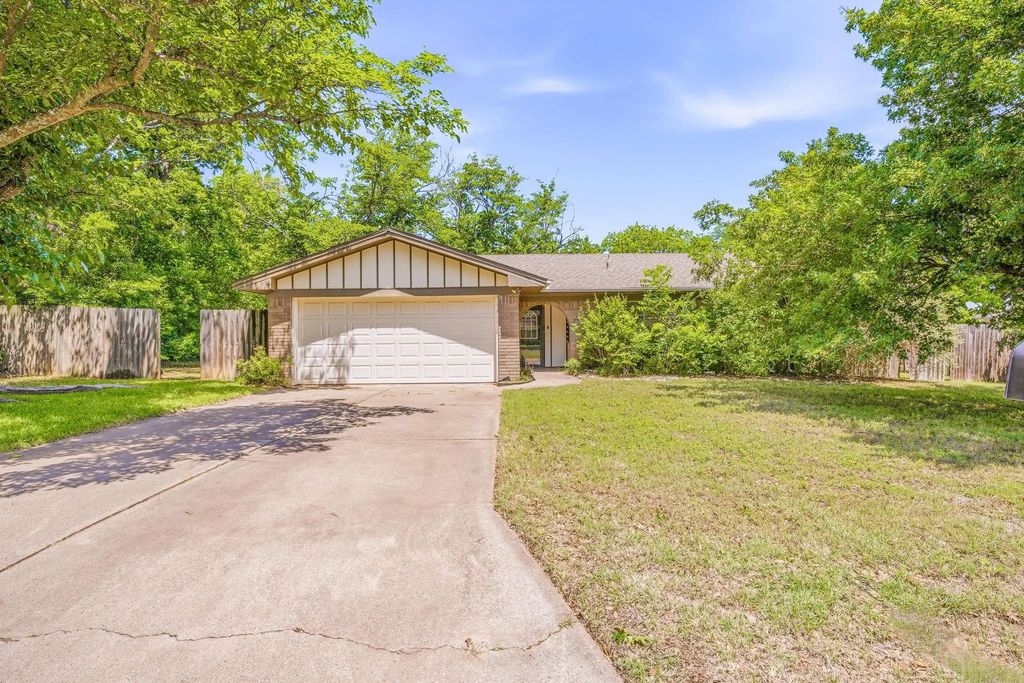 1411 Melissa Drive, Stephenville