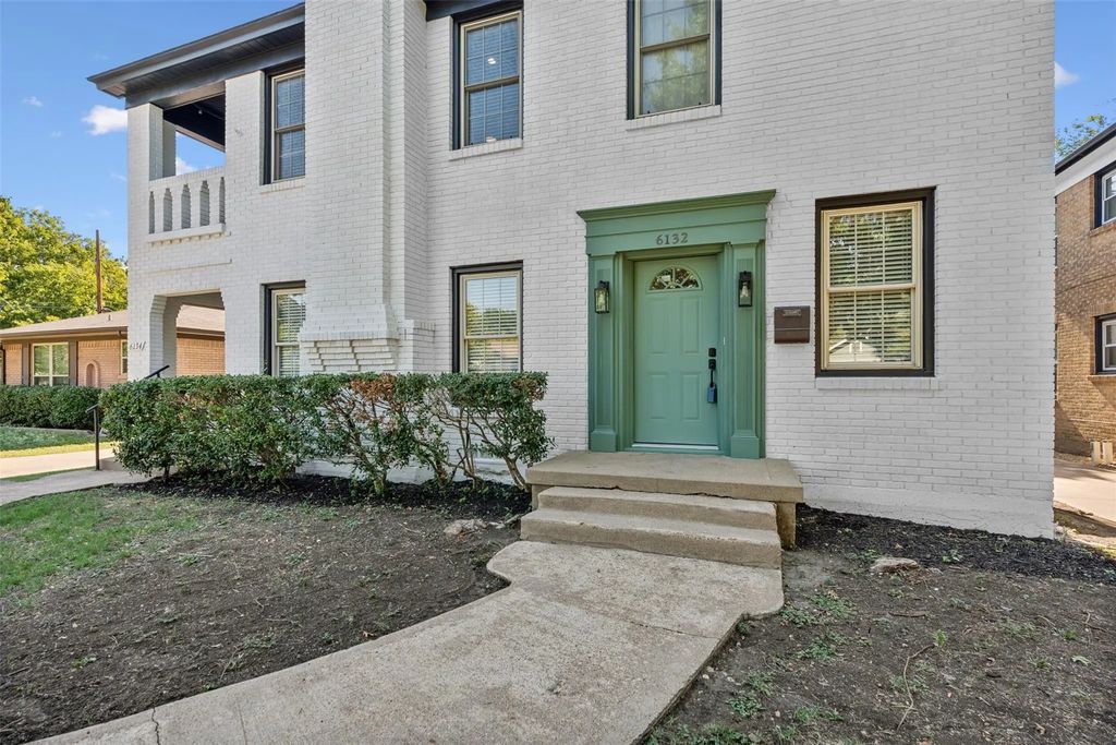 6132 Victor Street, Dallas