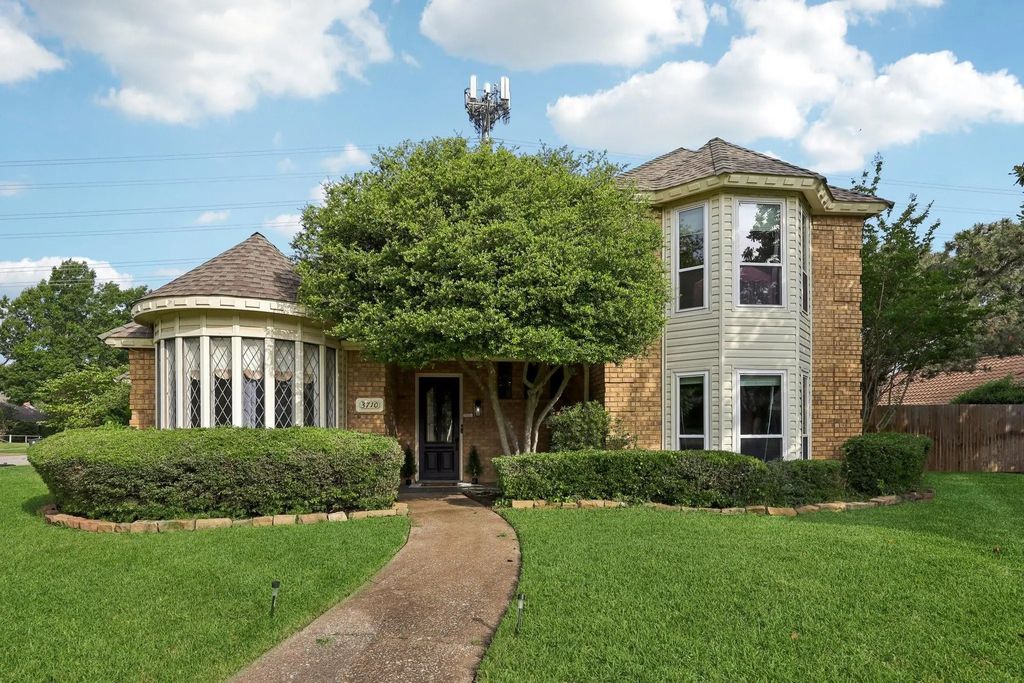 3710 Falcon Lake Drive, Arlington