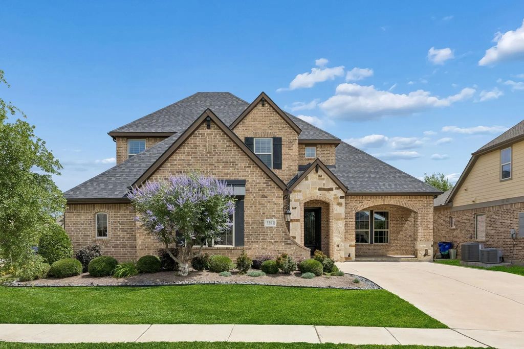 3201 Carrington Drive, Mansfield
