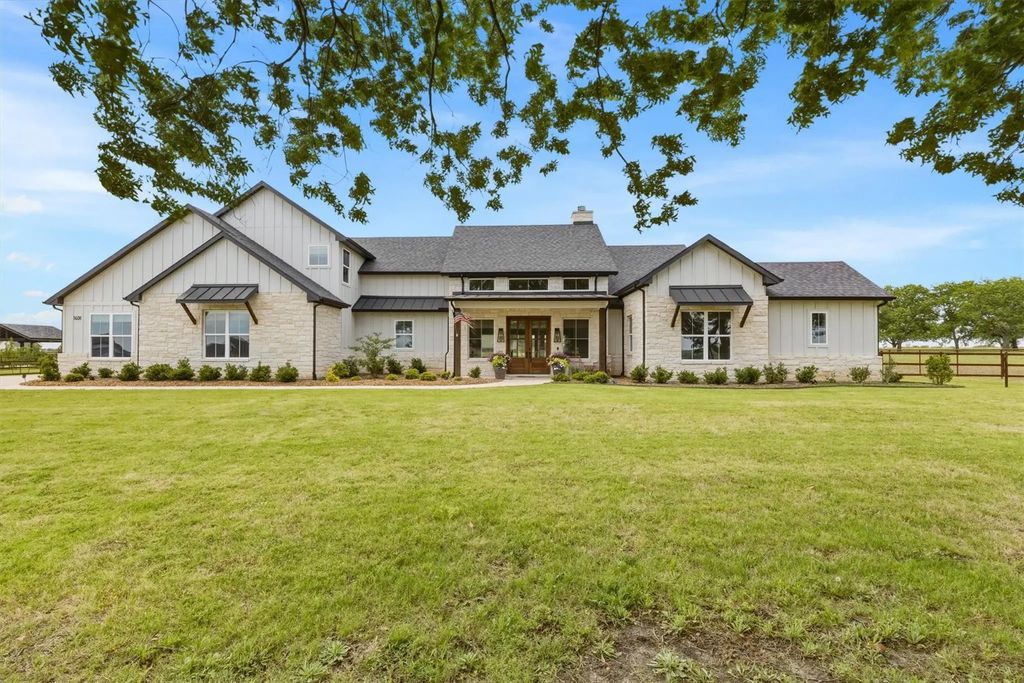 1406 Kara Trail, Van Alstyne