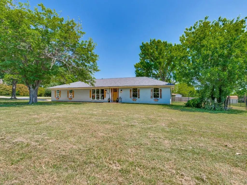 20 Lee Drive, Heath