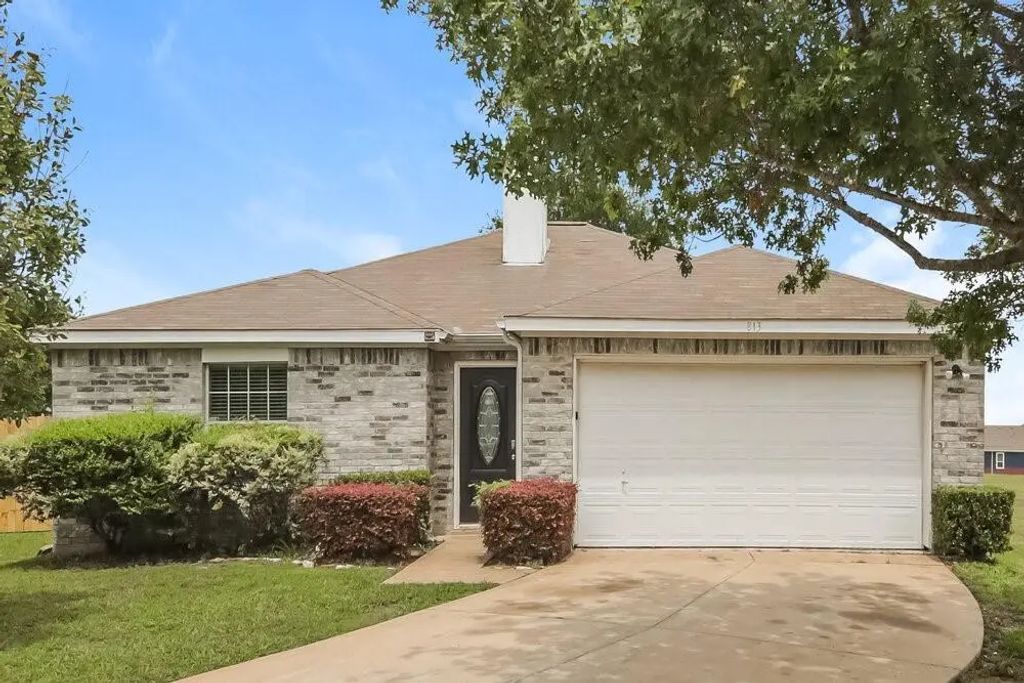 813 Huddleston Court, Seagoville