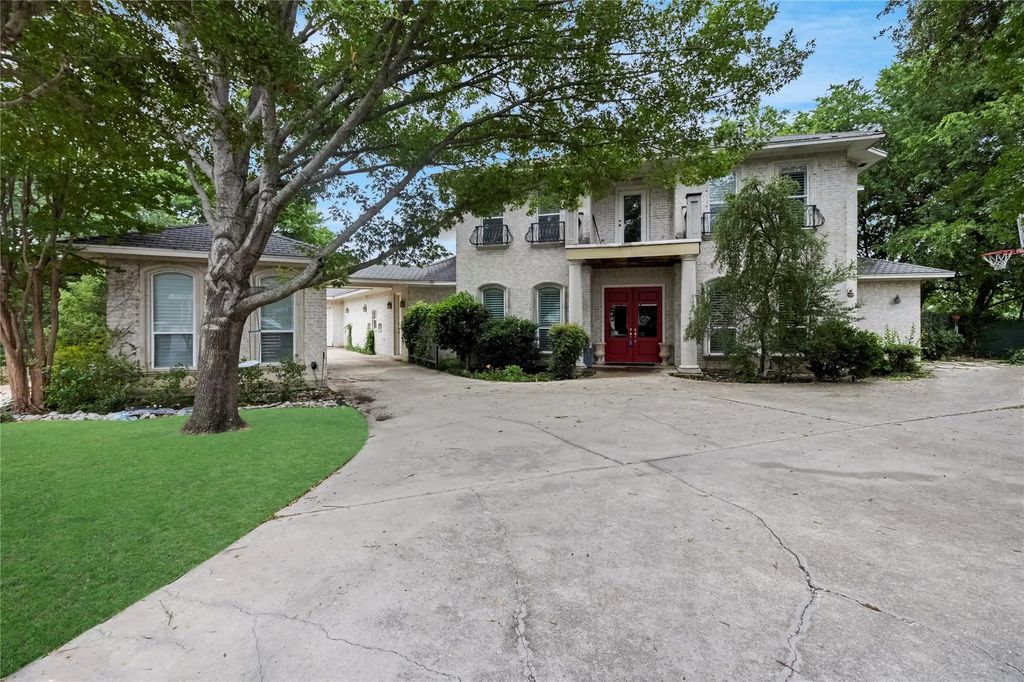6413 Ridglea Crest Drive, Fort Worth