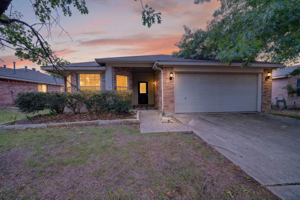 1016 Halifax Lane, Forney