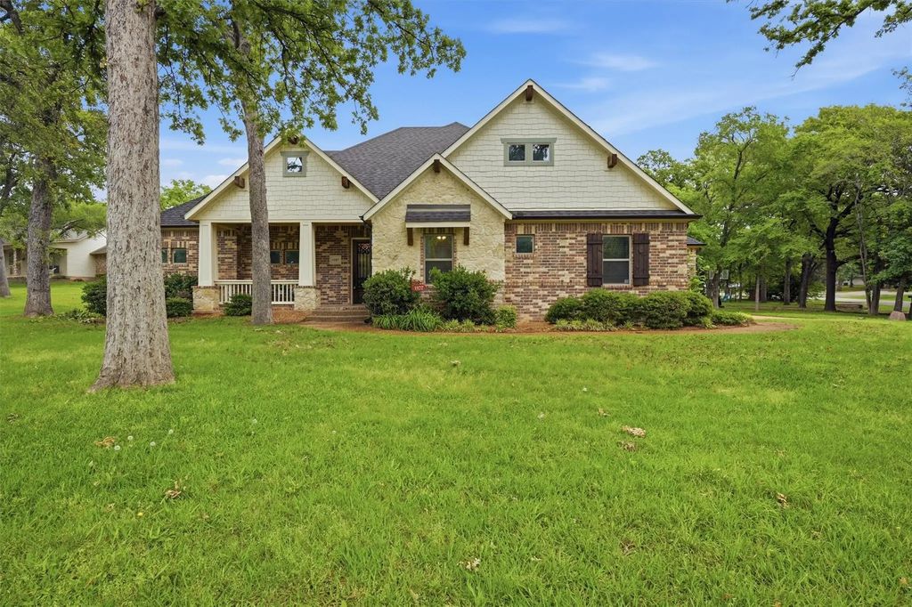 1107 Kiowa Drive E, Lake Kiowa