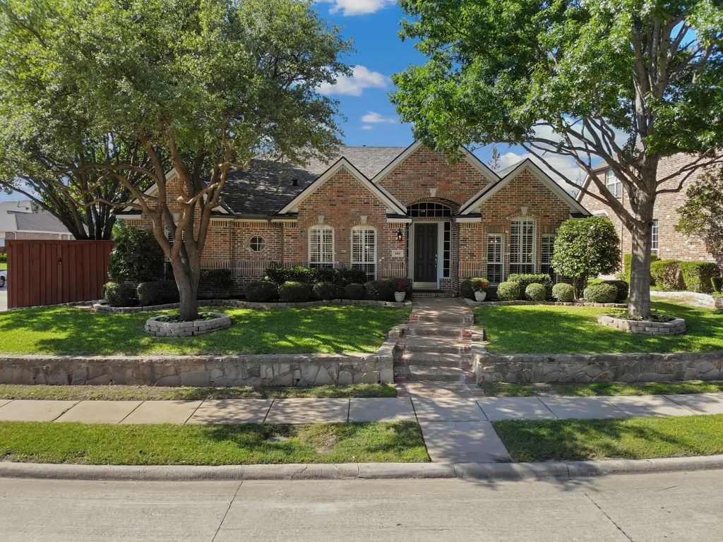420 Arrowhead Drive, Allen