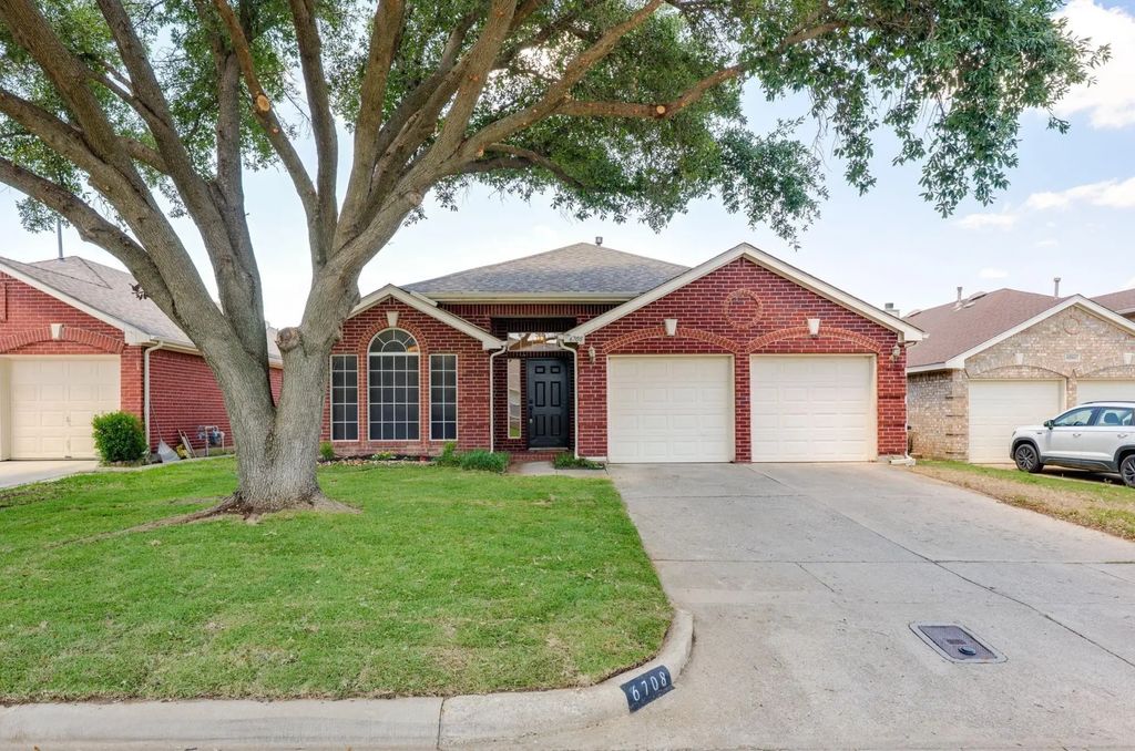 6708 Stockton Drive, Fort Worth